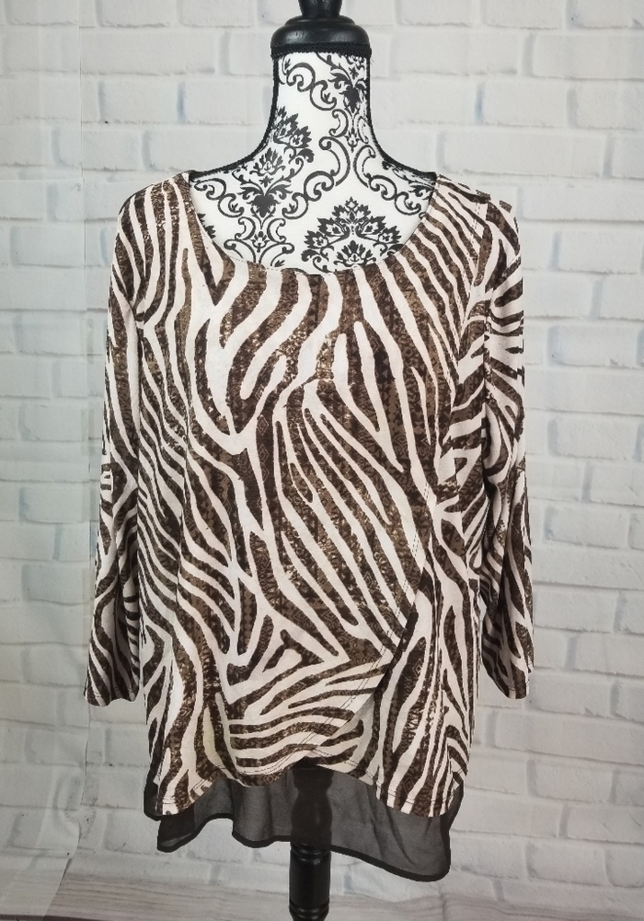 Chico's women's long sleeve split front animal print tiered design sz 3 b24